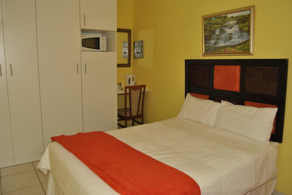 Ethen Guesthouse Polokwane Rum bild