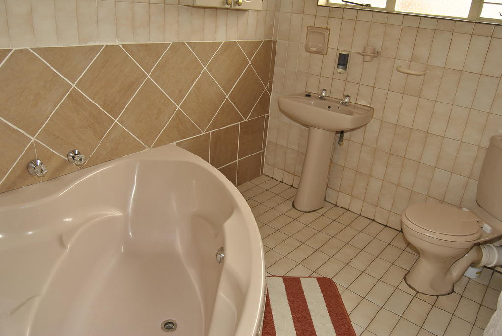 Ethen Guesthouse Polokwane Rum bild